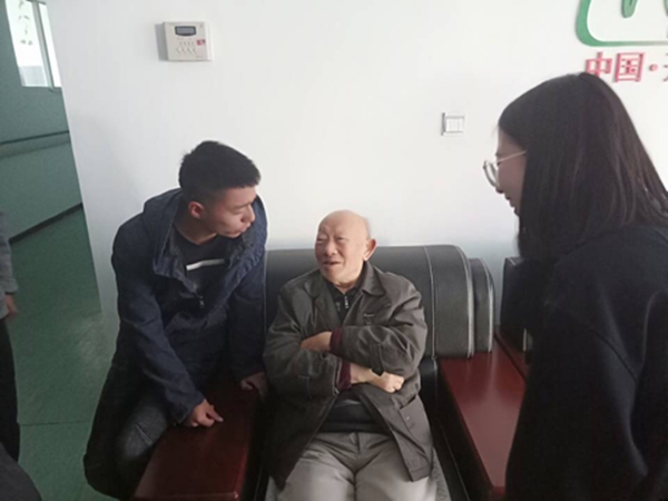 1557451795121775.jpg 182老人.jpg